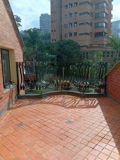 Casa en arriendo en Las Palmas, Medellín · foto 9 de 24
