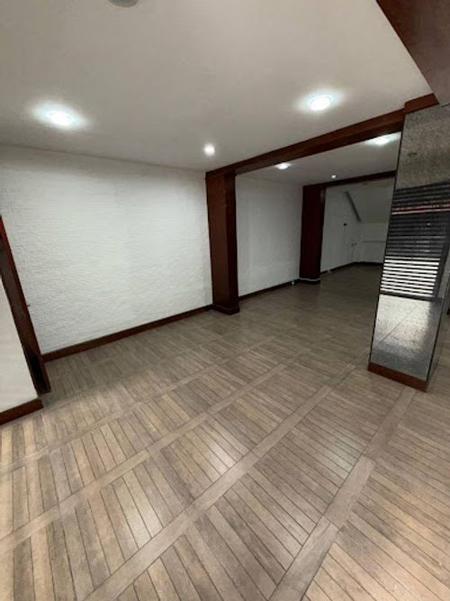 Local en arriendo en La Florida, Medellín, 700 m² · foto 3 de 24