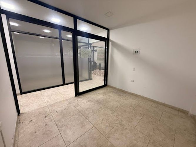 Local en arriendo en Centro, La Estrella, 25 m² · foto 12 de 24