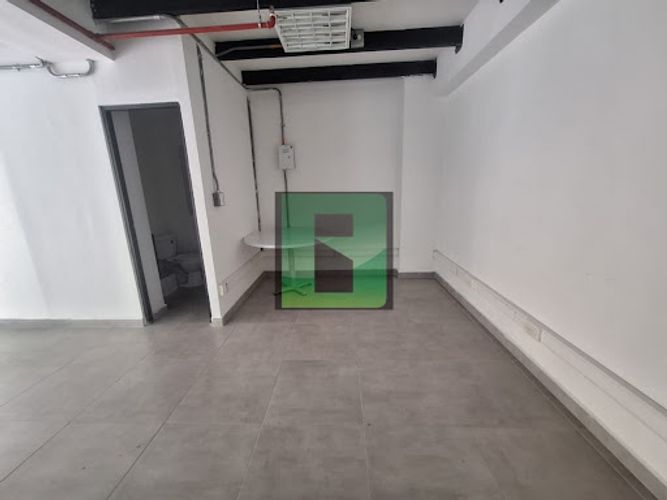 Local en arriendo en Ciudad Del Río, Medellín, 15 m² · foto 2 de 4