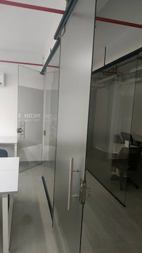 Local en arriendo en Ciudad Del Río, Medellín, 35 m² · foto 3 de 10