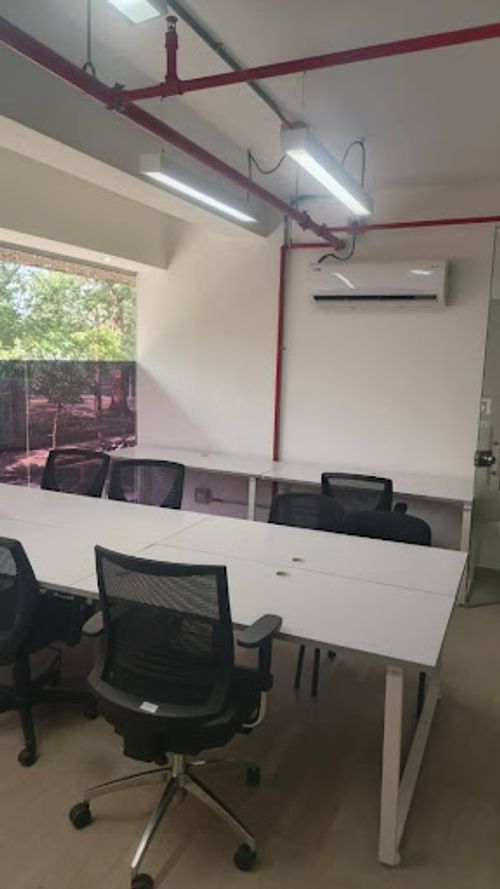 Local en arriendo en Ciudad Del Río, Medellín, 35 m² · foto 4 de 10