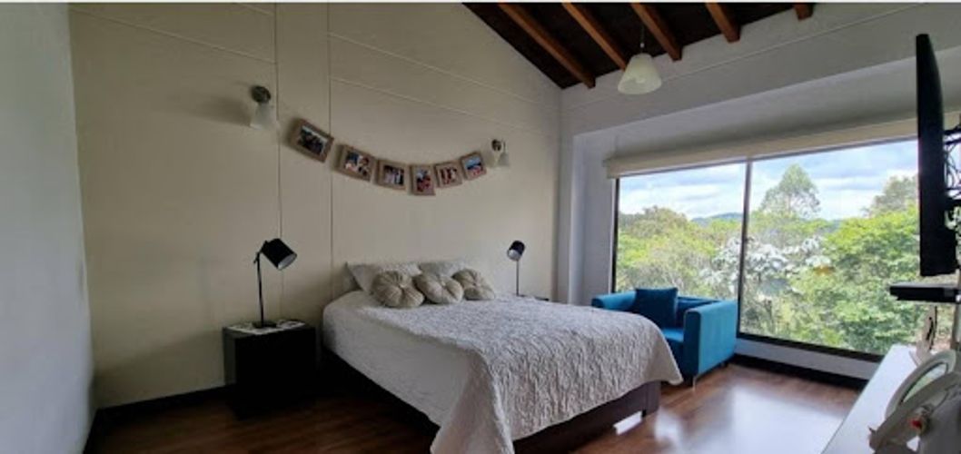 Casa de 5 alcobas en venta en El Tablazo, Rionegro, 420 m² · foto 9 de 12