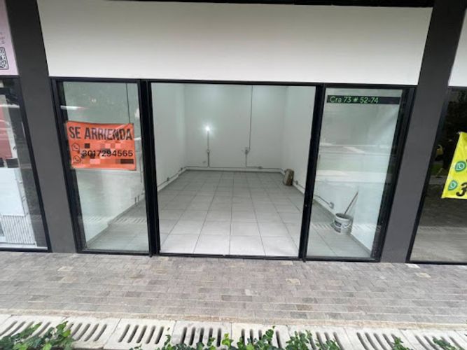Local en arriendo en Los Colores, Medellín, 43 m² · foto 2 de 8