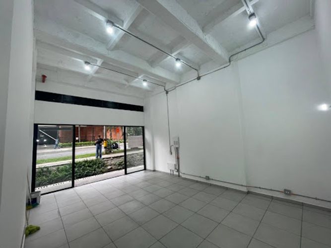 Local en arriendo en Los Colores, Medellín, 43 m² · foto 4 de 8