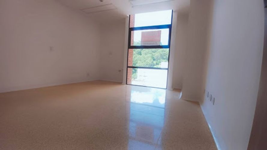 Consultorio en arriendo en Perpetuo Socorro, Medellín, 33 m² · foto 2 de 17