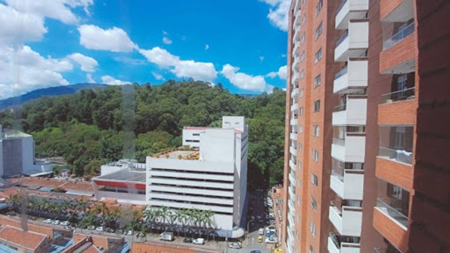 Consultorio en arriendo en Perpetuo Socorro, Medellín, 33 m² · foto 7 de 17