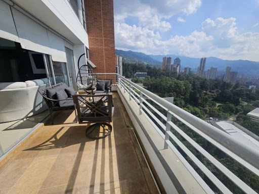 Apartamento en arriendo en El Tesoro, Medellín · foto 6 de 17