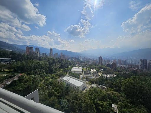 Apartamento en arriendo en El Tesoro, Medellín · foto 15 de 17