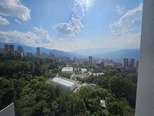 Apartamento en arriendo en El Tesoro, Medellín · foto 16 de 17