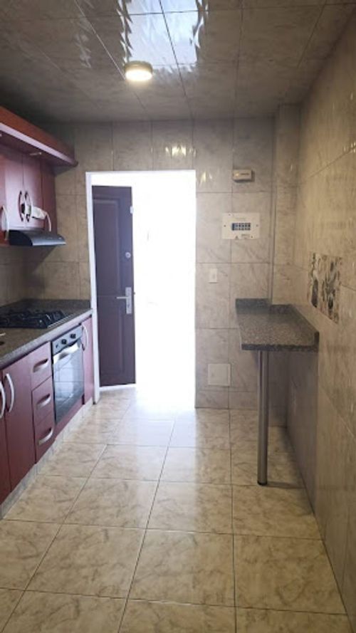 Apartamento de 4 alcobas en venta en Floralia I Sector, Bogotá, 110 m² · foto 4 de 16