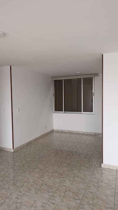 Apartamento de 4 alcobas en venta en Floralia I Sector, Bogotá, 110 m² · foto 5 de 16