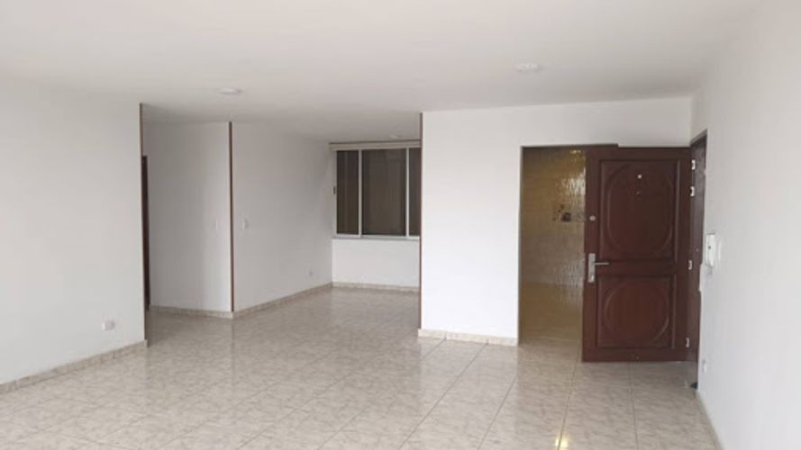 Apartamento de 4 alcobas en venta en Floralia I Sector, Bogotá, 110 m² · foto 6 de 16