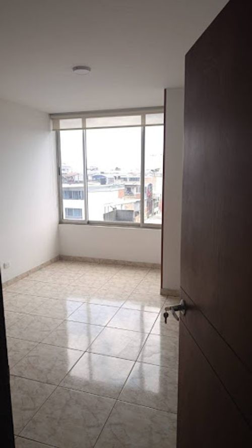 Apartamento de 4 alcobas en venta en Floralia I Sector, Bogotá, 110 m² · foto 15 de 16