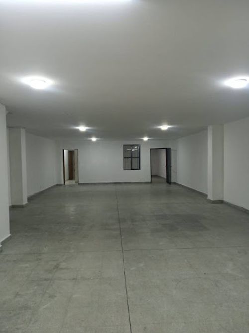Bodega en arriendo en Perpetuo Socorro, Medellín, 140 m² · foto 2 de 7