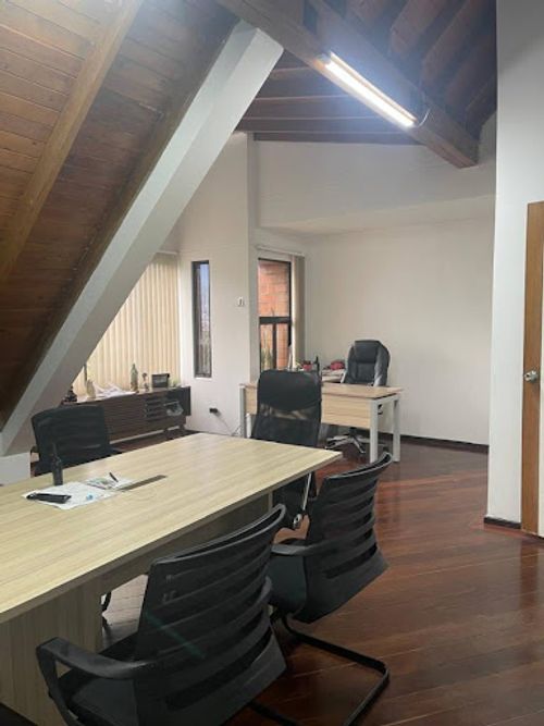 Oficina en arriendo en La Aguacatala, Medellín, 175 m² · foto 24 de 24