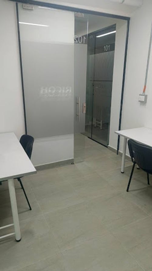 Local en arriendo en Ciudad Del Río, Medellín, 30 m² · foto 3 de 8