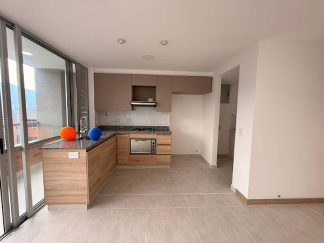 Apartamento de 2 alcobas en arriendo en La Doctora, Sabaneta, 75 m² · foto 3 de 23