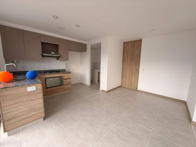 Apartamento de 2 alcobas en arriendo en La Doctora, Sabaneta, 75 m² · foto 8 de 23