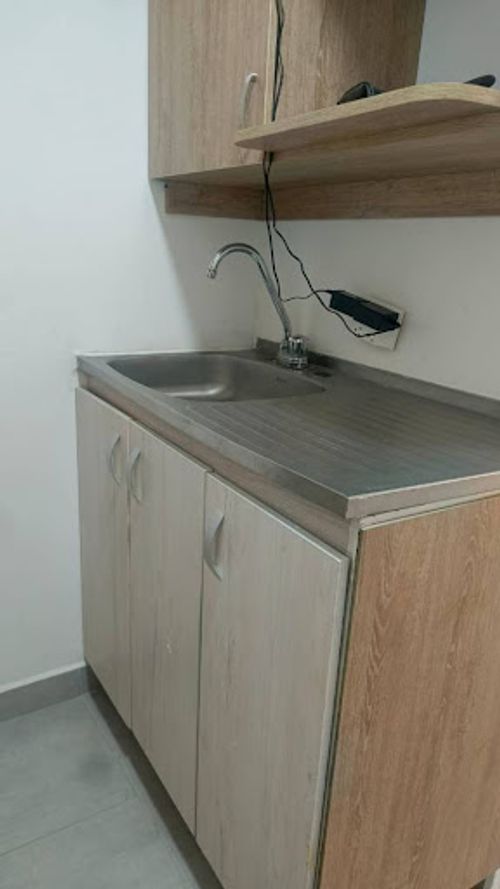 Local en arriendo en Ciudad Del Río, Medellín, 18 m² · foto 9 de 12