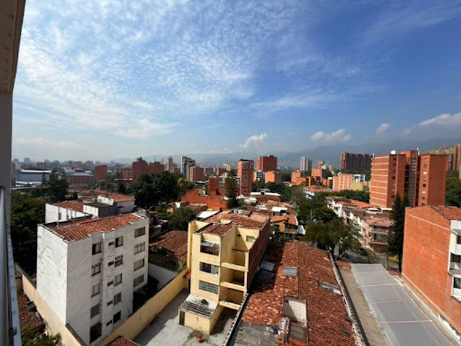 Apartamento de 3 alcobas en arriendo en Calasanz, Medellín, 100 m² · foto 13 de 17