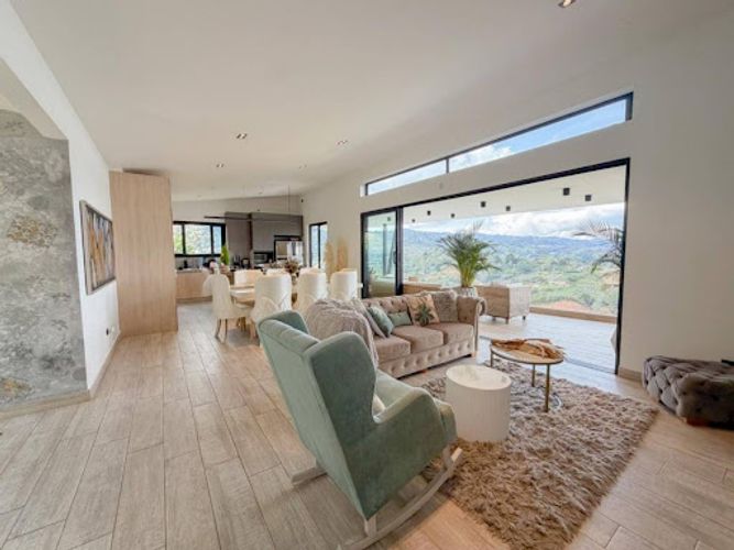 Casa de 5 alcobas en venta en La Mosquita, Rionegro, 330 m² · foto 14 de 24