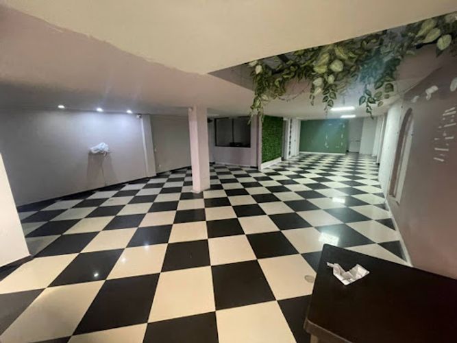 Local en arriendo en La Floresta, Medellín, 210 m² · foto 2 de 14