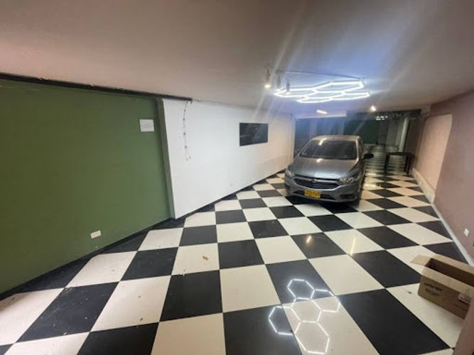 Local en arriendo en La Floresta, Medellín, 210 m² · foto 6 de 14