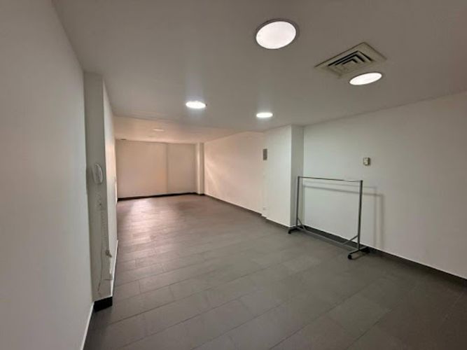 Oficina en arriendo en Milla De Oro, Medellín, 37 m² · foto 2 de 7