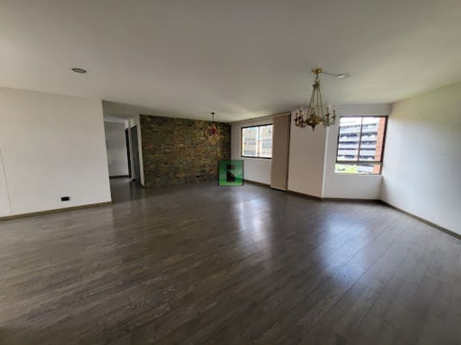 Apartamento de 3 alcobas en arriendo en Castropol, Medellín, 145 m² · foto 13 de 22