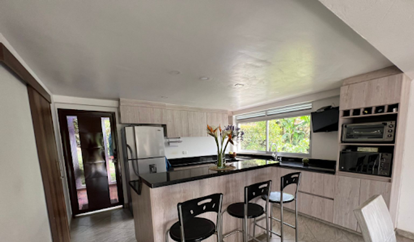 Casa de 4 alcobas en arriendo en La Clara, Guarne, 340 m² · foto 16 de 24