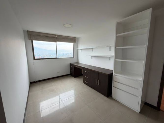 Apartamento de 3 alcobas en arriendo en Santa Maria De Los Angeles, Medellín, 170 m² · foto 5 de 17