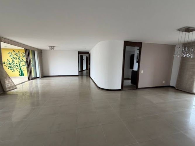Apartamento de 3 alcobas en arriendo en Santa Maria De Los Angeles, Medellín, 170 m² · foto 6 de 17
