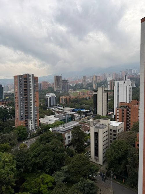 Apartamento de 3 alcobas en arriendo en Santa Maria De Los Angeles, Medellín, 170 m² · foto 8 de 17