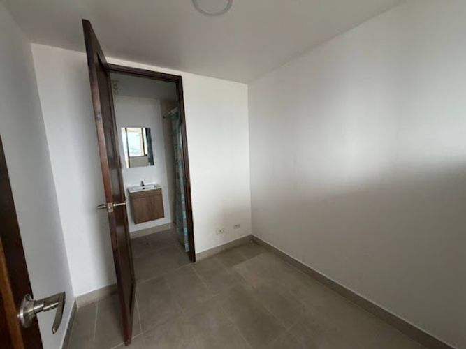 Apartamento de 3 alcobas en arriendo en Santa Maria De Los Angeles, Medellín, 170 m² · foto 10 de 17