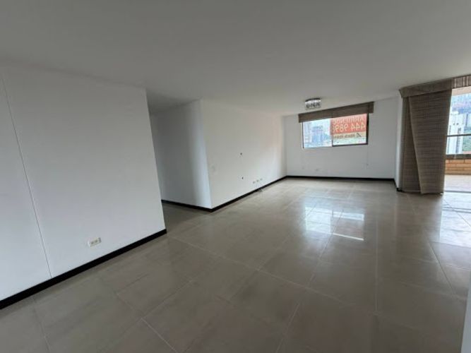 Apartamento de 3 alcobas en arriendo en Santa Maria De Los Angeles, Medellín, 170 m² · foto 13 de 17
