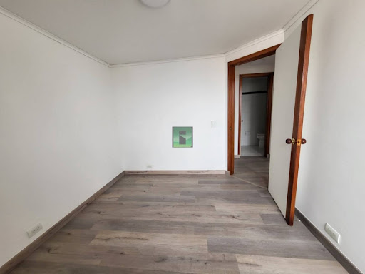 Apartamento en arriendo en Castropol, Medellín · foto 4 de 24