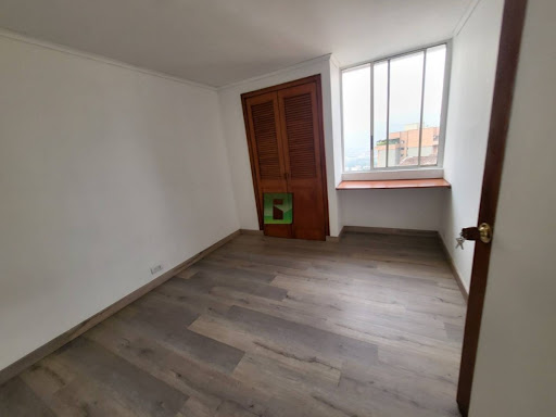 Apartamento en arriendo en Castropol, Medellín · foto 8 de 24