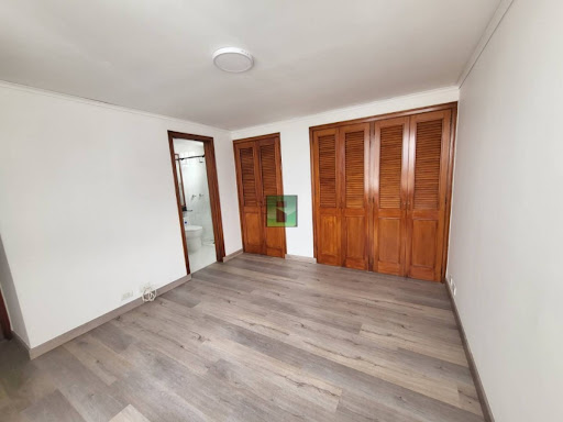 Apartamento en arriendo en Castropol, Medellín · foto 9 de 24