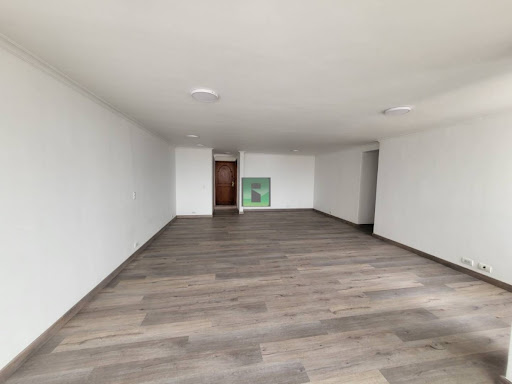 Apartamento en arriendo en Castropol, Medellín · foto 12 de 24