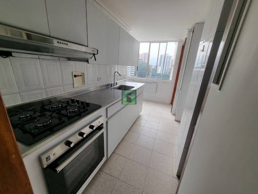 Apartamento en arriendo en Castropol, Medellín · foto 19 de 24