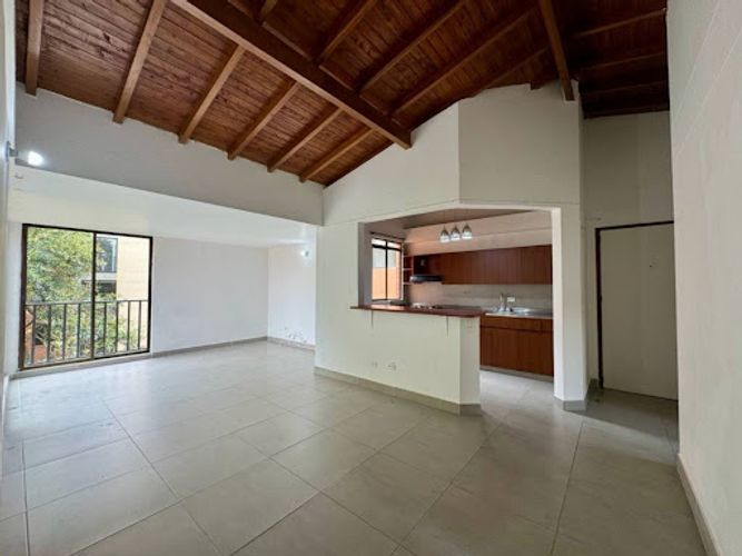 Apartamento en venta en Loma De Las Brujas, Envigado · foto 5 de 24