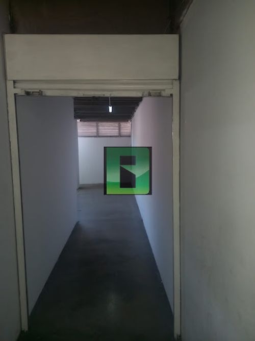 Local en arriendo en Guayaquil, Medellín, 26 m² · foto 3 de 4