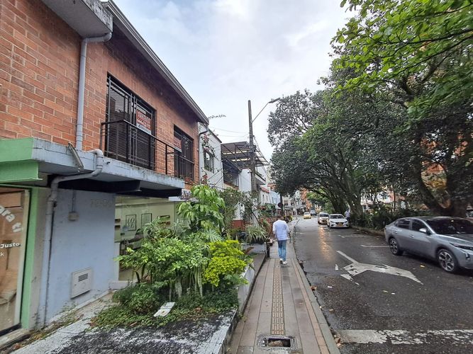 Local en arriendo en Laureles, Medellín, 73 m² · foto 2 de 15