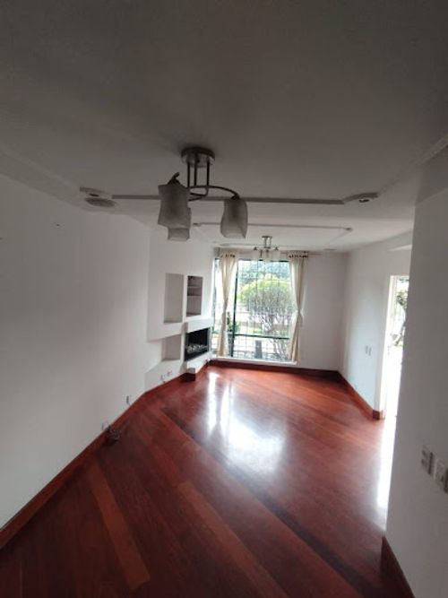 Casa de 5 alcobas en venta en Ciudad Salitre, Bogotá, 130 m² · foto 2 de 24