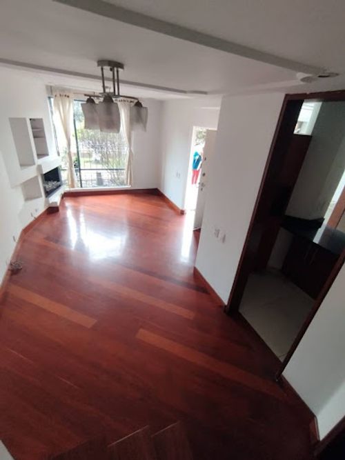 Casa de 5 alcobas en venta en Ciudad Salitre, Bogotá, 130 m² · foto 3 de 24