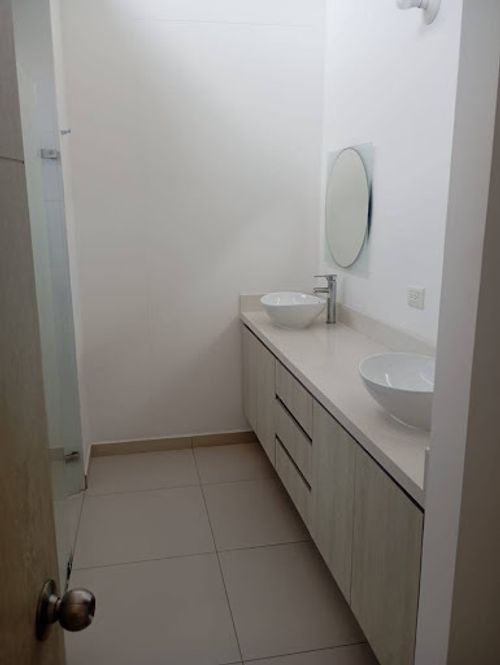 Casa de 3 alcobas en arriendo en Rionegro, 150 m² · foto 8 de 16