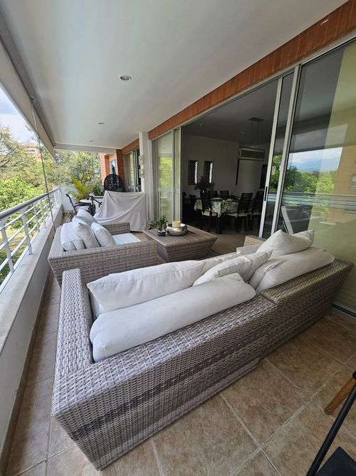 Apartamento de 3 alcobas en venta en Ciudad Jardin, Cali, 191 m² · foto 9 de 10