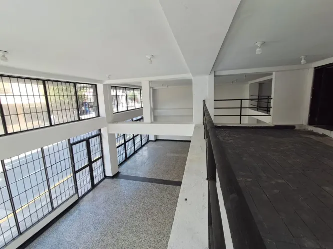 Local en arriendo en Sector Plaza De Bolivar, Pereira, 400 m² · foto 5 de 6