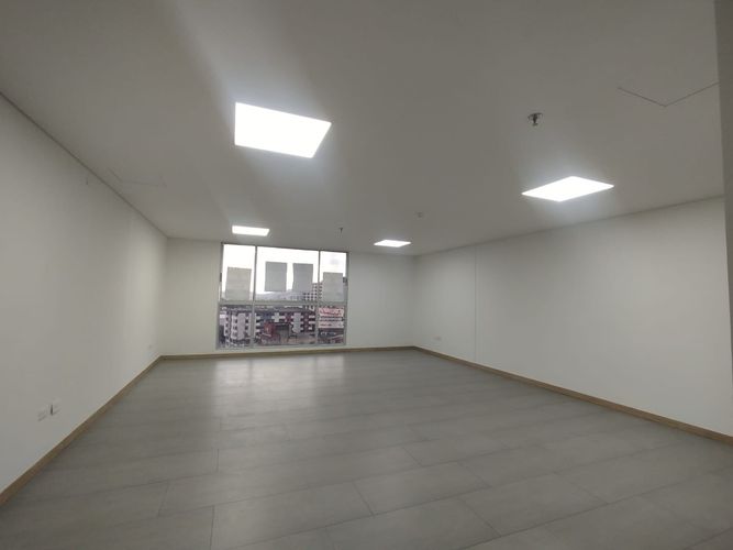 Oficina en arriendo en Los Alpes, Pereira, 54 m² · foto 2 de 11